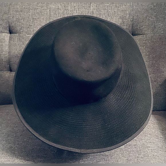 NWOB WOOL RED BOTTOM Wide-Brim Hat